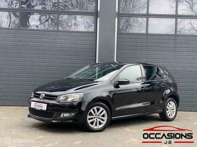 Zwart, metallic lak Occasion 2011 VW Polo Hatchback | € 6.995 (Iets duurder) - Afbeelding 1/4
