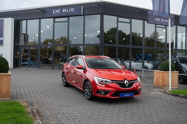 Occasion Renault Mégane GrandTour Intens 132 PK (97 kW) 2017 Rood Stationwagen