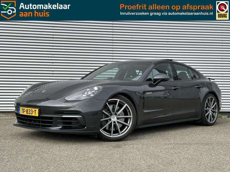 Grijs Gebruikt 2018 Porsche Panamera Sedan | € 73.950 (Eerlijke prijs) - Afbeelding 1/4