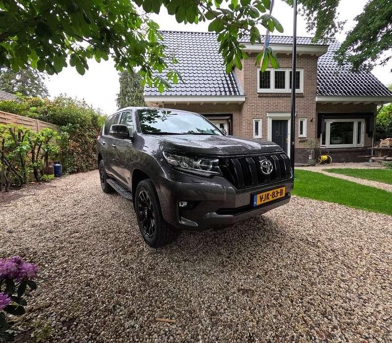 Grijs Gebruikt 2021 Toyota Land Cruiser SUV | € 48.000 (Super prijs) - Afbeelding 1/4