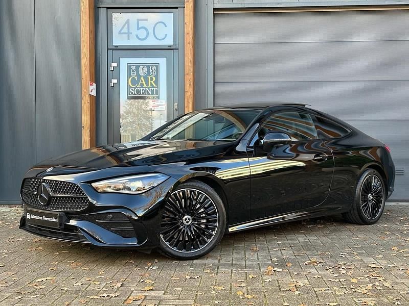 Occasion Mercedes CLE200 AMG line 2024 Zwart Coupé