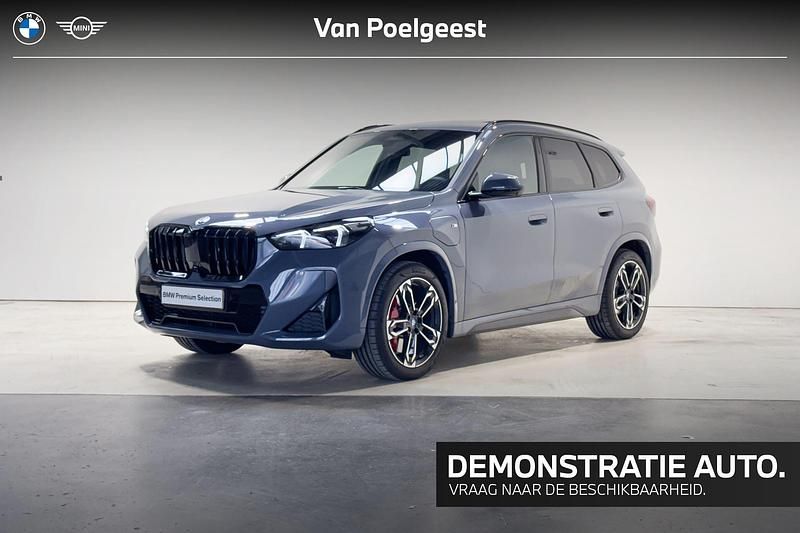 Grijs Gebruikt 2025 BMW X1 M Sport SUV | € 72.224 - Afbeelding 1/4