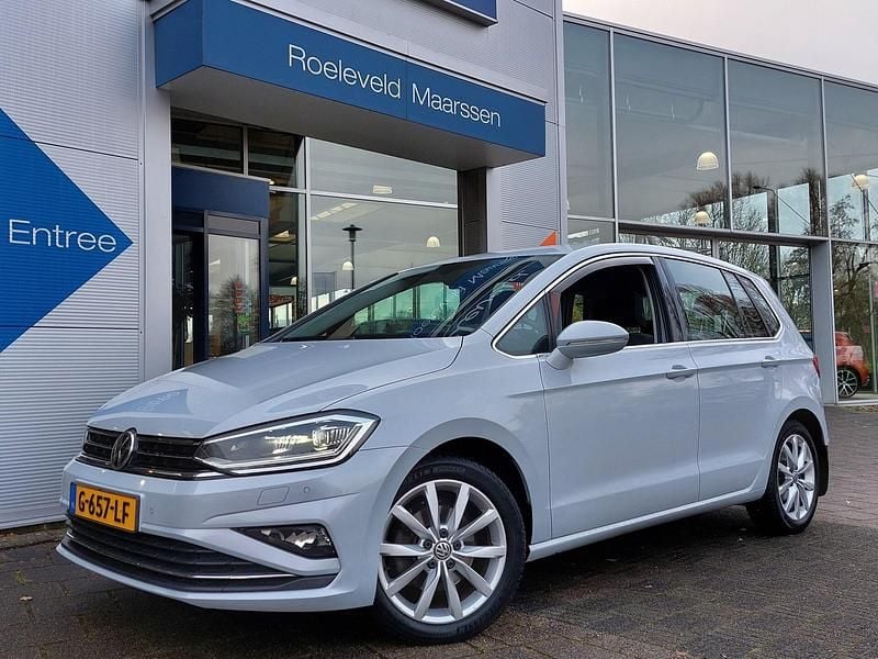 Grijs Gebruikt 2018 VW Golf Sportsvan Highline MPV | € 16.950 (Goede deal) - Afbeelding 1/3