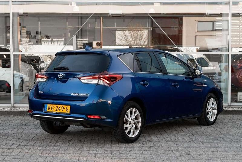 Occasion Toyota Auris Hybrid Trend 136 PK (100 kW) 2016 Blauw Hatchback