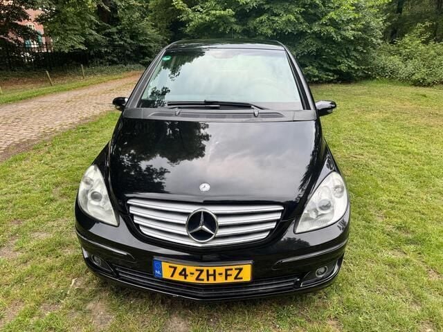 Zwart Gebruikt 2008 Mercedes B170 MPV | € 4.650 (Eerlijke prijs) - Afbeelding 1/4