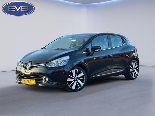 Zwart (metallic) Occasion 2015 Renault Clio IV Dynamique Hatchback | € 7.250 (Eerlijke prijs) - Afbeelding 1/4