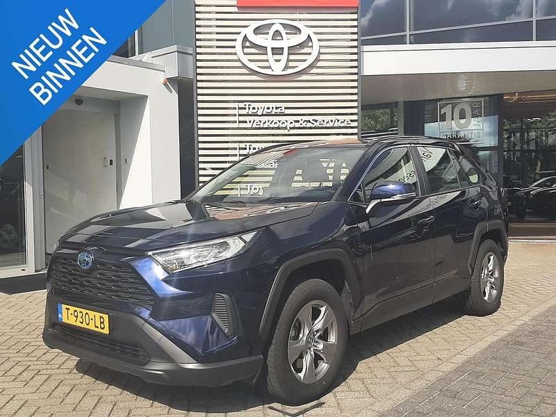 Blauw Gebruikt 2023 Toyota RAV4 Hybrid Active SUV | € 39.400 (Goede deal) - Afbeelding 1/4