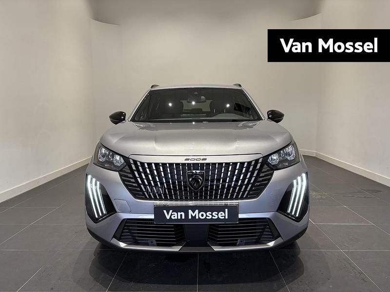 Grijs, metallic lak Gebruikt 2024 Peugeot 2008 Allure SUV | € 22.940 (Goede deal) - Afbeelding 1/2