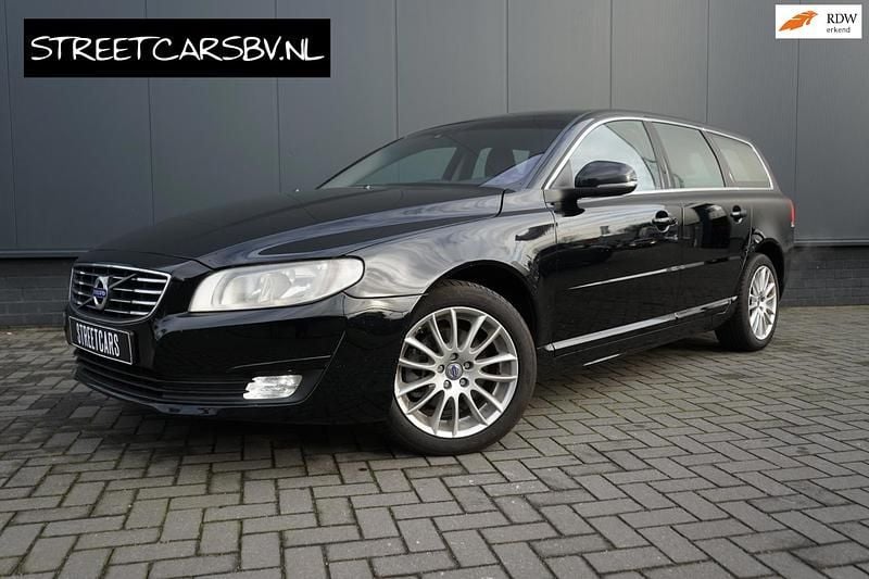 Zwart Occasion 2015 Volvo V70 Kinetic Stationwagen | € 12.950 (Super prijs) - Afbeelding 1/4