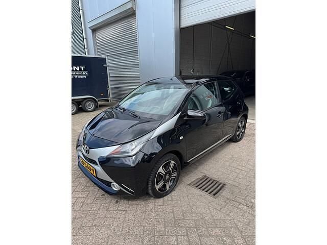 Occasion Toyota Aygo X-clusiv 69 PK (50 kW) 2015 Zwart Hatchback