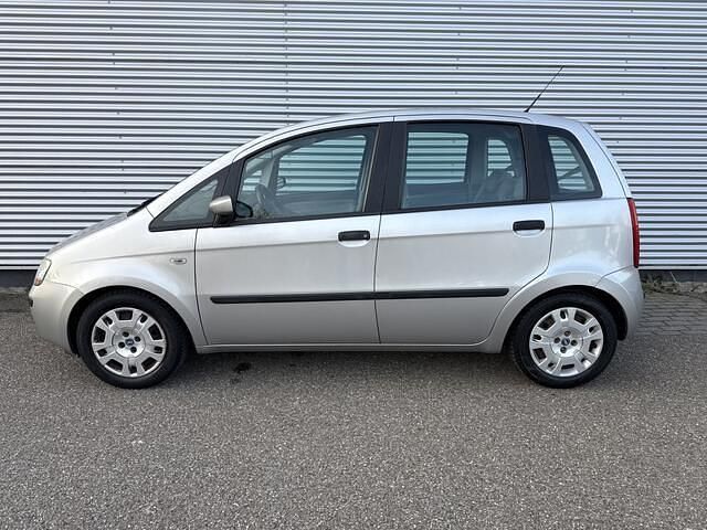Occasion Fiat Idea Dynamic 95 PK (69 kW) 2005 Grijs (metallic) MPV