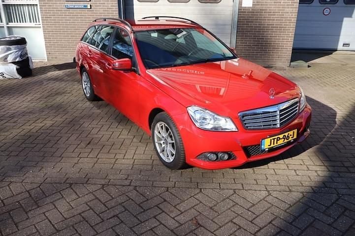 Occasion Mercedes C180 156 PK (114 kW) 2014 Rood Stationwagen