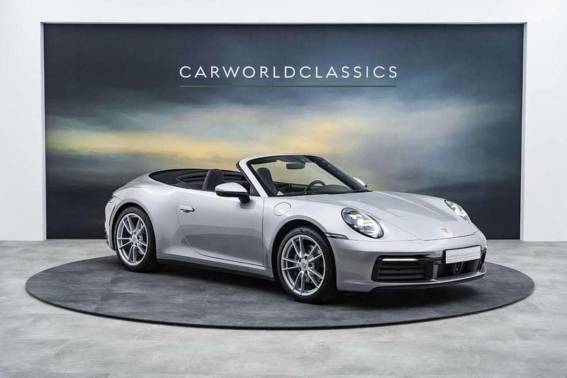 Zilver, metallic lak Gebruikt 2019 Porsche 911 Carrera Cabriolet Cabriolet | € 124.992 (Eerlijke prijs) - Afbeelding 1/3