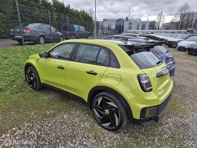 Nieuw Abarth 600e Turismo 175 kW (238 PK) 2025 Groen (parellak) SUV