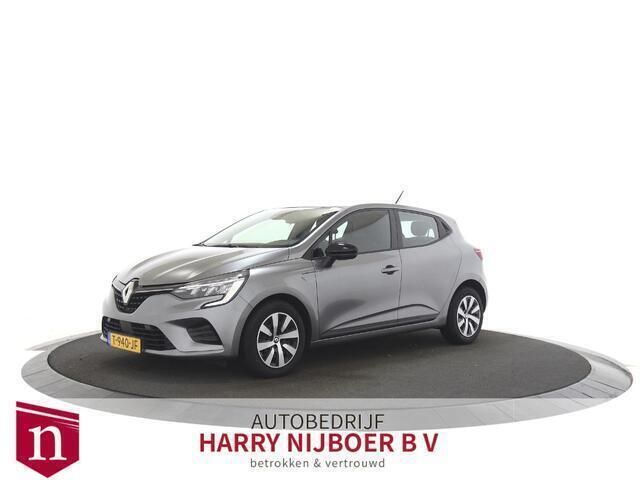 Grijs Gebruikt 2023 Renault Clio V Equilibre Hatchback | € 15.400 (Goede deal) - Afbeelding 1/4