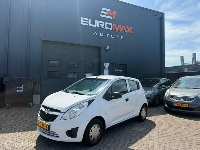 Wit Gebruikt 2012 Chevrolet Spark LT Hatchback | € 2.949 (Eerlijke prijs) - Afbeelding 1/4