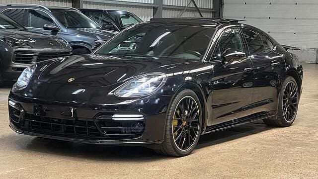 Zwart Gebruikt 2017 Porsche Panamera Turbo Executive Sedan | € 66.500 - Afbeelding 1/4