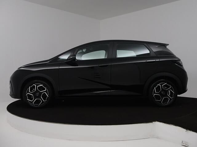 Nieuw BYD Dolphin Comfort 150 kW (204 PK) 2026 Zwart metallic Hatchback