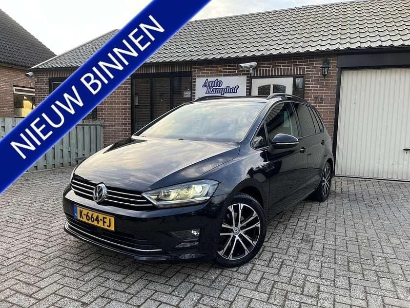 Zwart Occasion 2016 VW Golf Sportsvan Highline MPV | € 8.450 (Goede deal) - Afbeelding 1/4