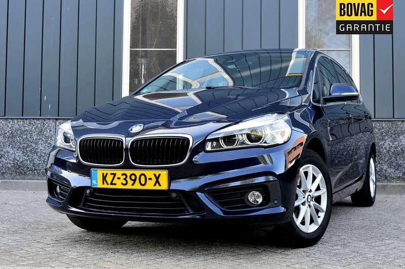 Blauw Gebruikt 2017 BMW 218 Gran Tourer Executive MPV | € 18.950 (Eerlijke prijs) - Afbeelding 1/4