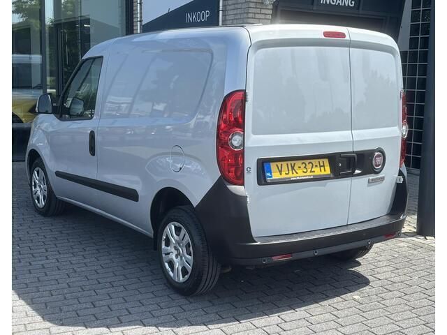 Occasion Fiat Doblò 95 PK (69 kW) 2021 Grijs MPV