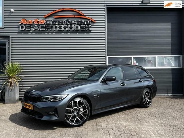Grijs Gebruikt 2022 BMW 330 M Sport Stationwagen | € 33.999 (Super prijs) - Afbeelding 1/4