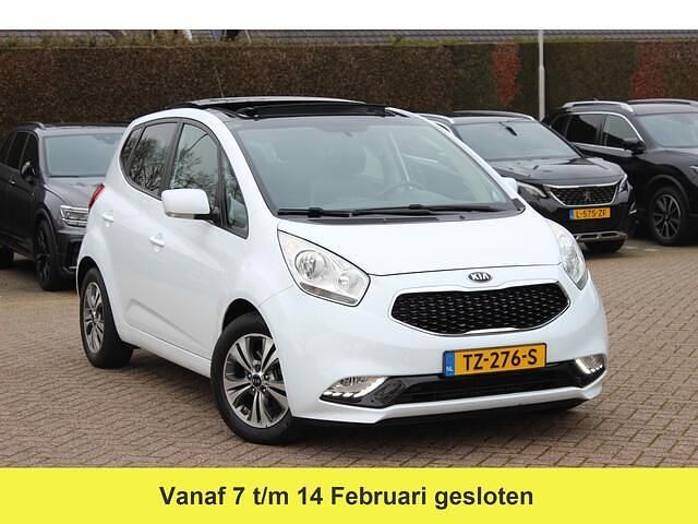 Wit Occasion 2018 Kia Venga Hatchback | € 12.550 (Eerlijke prijs) - Afbeelding 1/4