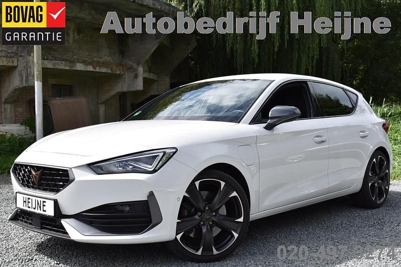 Wit Gebruikt 2022 Cupra Leon VZ2 Hatchback | € 26.445 (Goede deal) - Afbeelding 1/4
