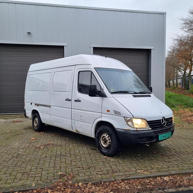 Gebruikt 2002 Mercedes Sprinter Van | € 3.000 (Eerlijke prijs) - Afbeelding 1/4