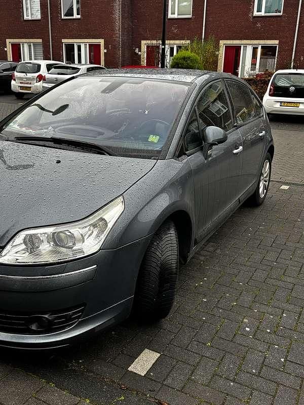 Grijs Gebruikt 2005 Citroën C4 Exclusive Hatchback | € 2.899 (Duur) - Afbeelding 1/4