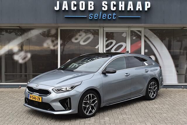 Grijs Gebruikt 2020 Kia ProCeed GT-Line Hatchback | € 20.850 (Eerlijke prijs) - Afbeelding 1/4