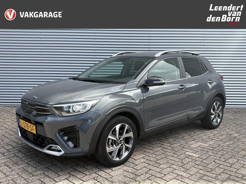 Grijs metallic Gebruikt 2021 Kia Stonic GT-Line SUV | € 20.995 (Eerlijke prijs) - Afbeelding 1/4