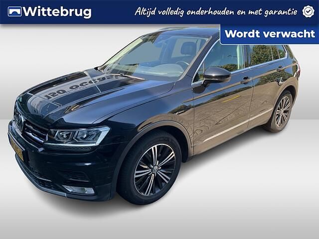Zwart Gebruikt 2017 VW Tiguan Highline SUV | € 22.450 (Eerlijke prijs) - Afbeelding 1/2