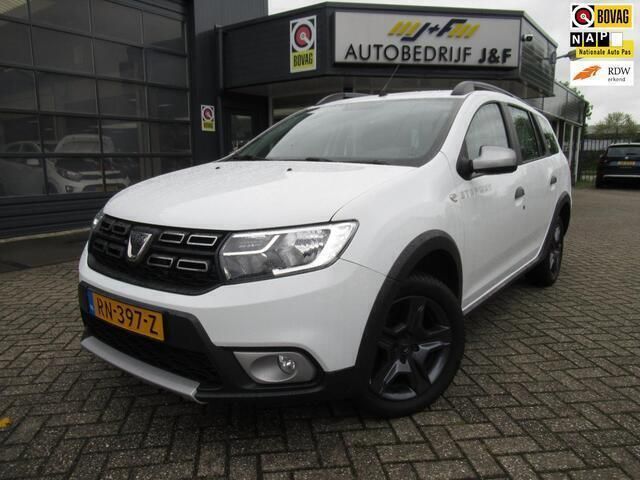 Wit Gebruikt 2018 Dacia Logan MCV Stepway Stationwagen | € 10.950 (Iets duurder) - Afbeelding 1/4