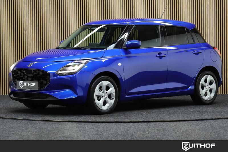 Blauw Occasion 2024 Suzuki Swift Hatchback | € 20.850 (Eerlijke prijs) - Afbeelding 1/4