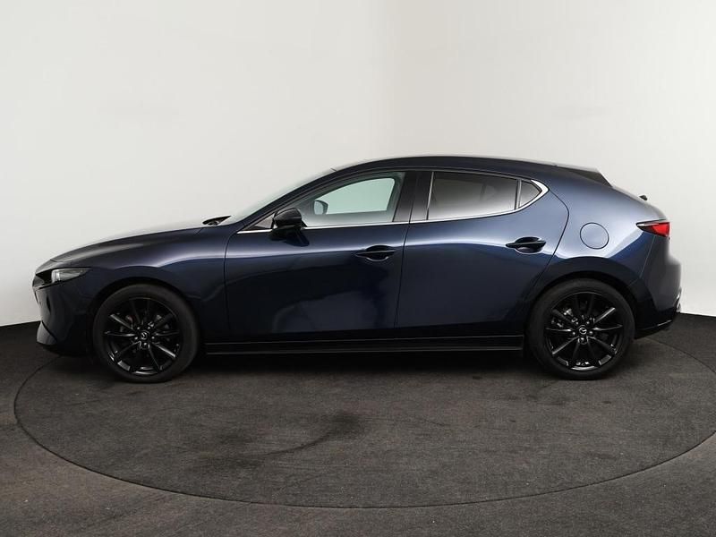 Occasion Mazda 3 Luxury 188 PK (138 kW) 2022 Deep crystal blue (blauw metallic) Hatchback
