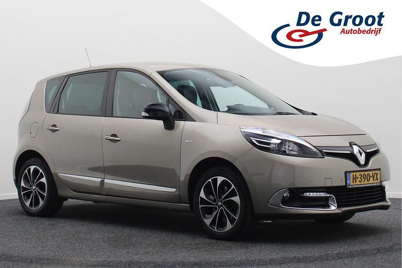 Bruin Gebruikt 2015 Renault Scénic III Bose Edition MPV | € 9.950 (Iets duurder) - Afbeelding 1/4