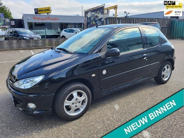 Zwart Gebruikt 2008 Peugeot 206 Forever Hatchback | € 1.499 (Eerlijke prijs) - Afbeelding 1/4