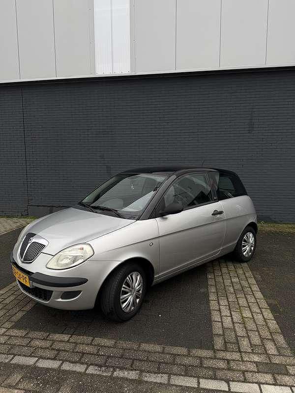 Grijs Gebruikt 2006 Lancia Ypsilon Hatchback | € 1.450 (Duur) - Afbeelding 1/4