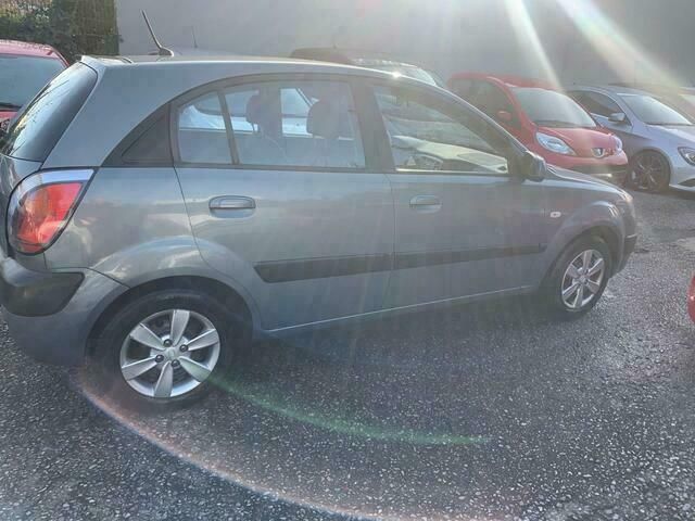 Occasion Kia Rio 97 PK (71 kW) 2009 Blauw Sedan