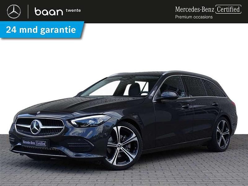 Grijs, metallic lak Occasion 2024 Mercedes C180 Business Stationwagen | € 43.400 (Eerlijke prijs) - Afbeelding 1/4