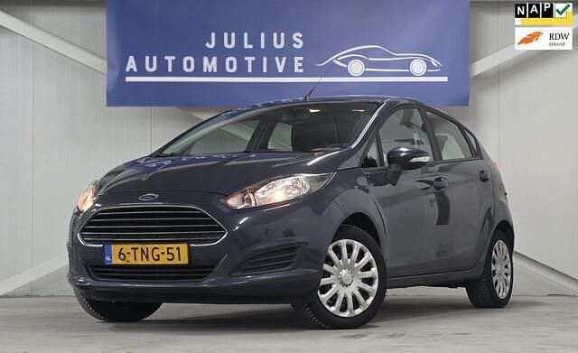 Grijs Occasion 2014 Ford Fiesta Style Hatchback | € 3.393 (Eerlijke prijs) - Afbeelding 1/3