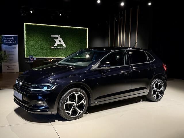 Zwart Occasion 2018 VW Polo Highline Hatchback | € 13.950 (Eerlijke prijs) - Afbeelding 1/4
