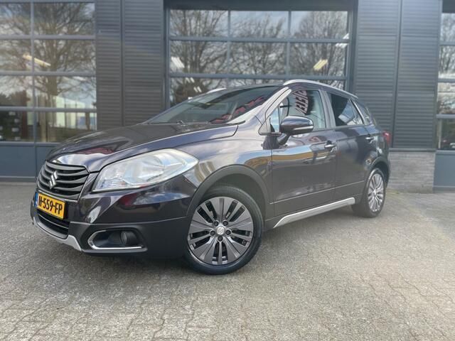 Grijs Gebruikt 2014 Suzuki SX4 S-Cross SUV | € 11.450 (Eerlijke prijs) - Afbeelding 1/4