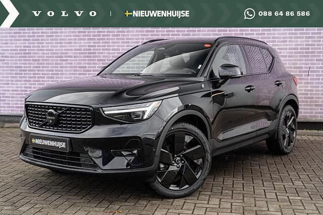 Zwart Gebruikt 2025 Volvo XC40 Plus SUV | € 45.399 (Eerlijke prijs) - Afbeelding 1/4