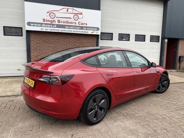 Occasion Tesla Model 3 RWD 208 kW (283 PK) 2022 Rood Sedan