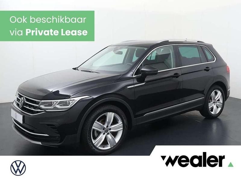 Zwart Gebruikt 2023 VW Tiguan Elegance SUV | € 37.940 (Eerlijke prijs) - Afbeelding 1/4