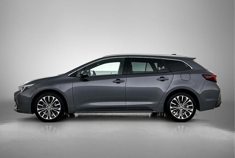Occasion Toyota Corolla Hybrid 140 PK (102 kW) 2024 Grijs Stationwagen