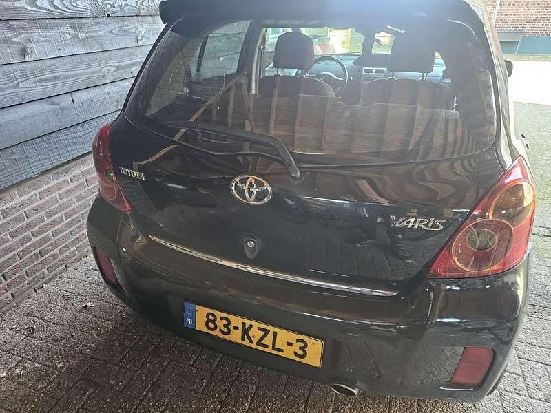Occasion Toyota Yaris 133 PK (97 kW) 2010 Zwart Hatchback