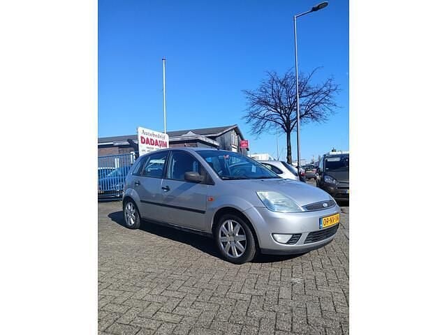 Occasion Ford Fiesta Ghia 101 PK (74 kW) 2004 Grijs Hatchback